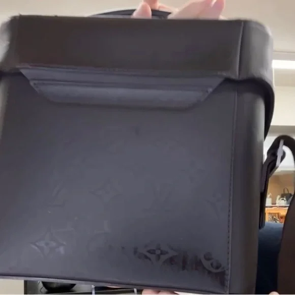 Authentic pre loved Louis Vuitton!!🥰🥰Charly Monogram- Glacéd Brown Leather - Picture 11 of 15